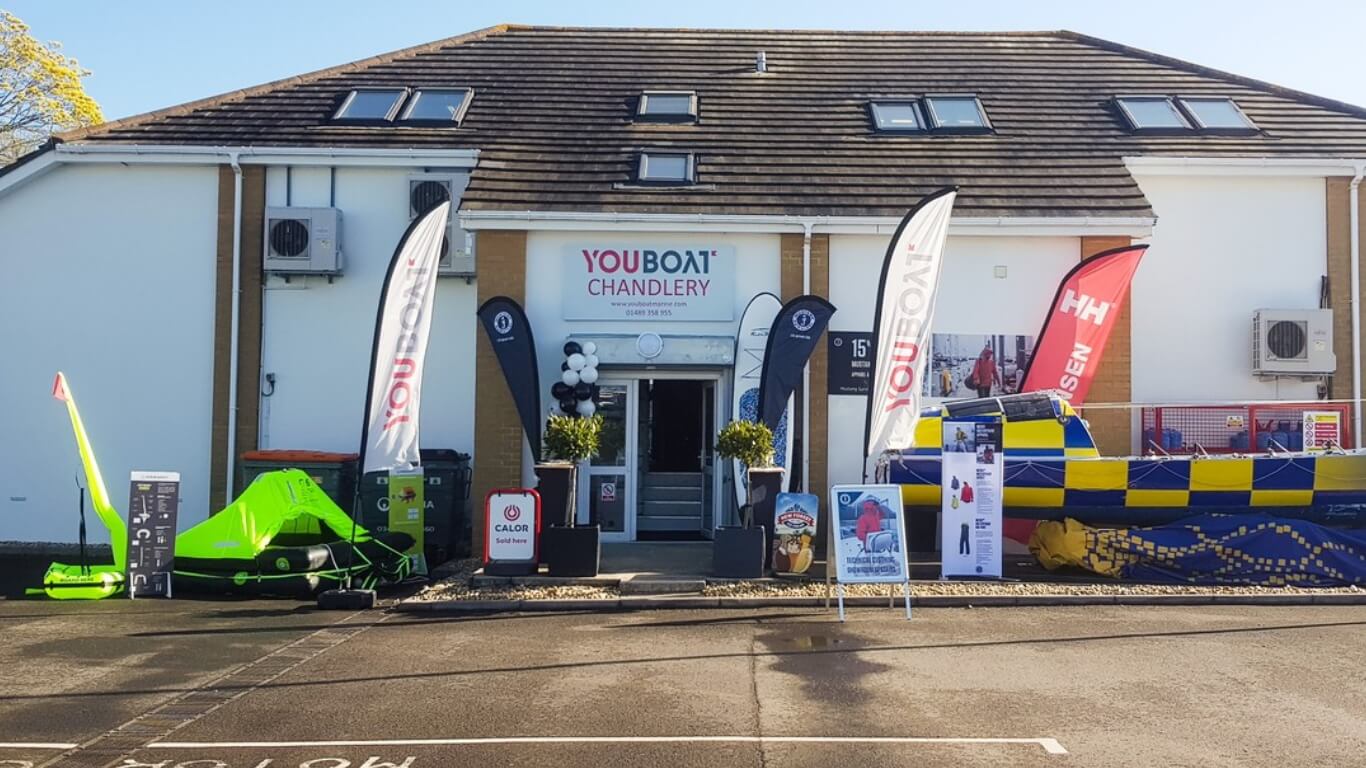 YouBoat_Swanwick_Outside